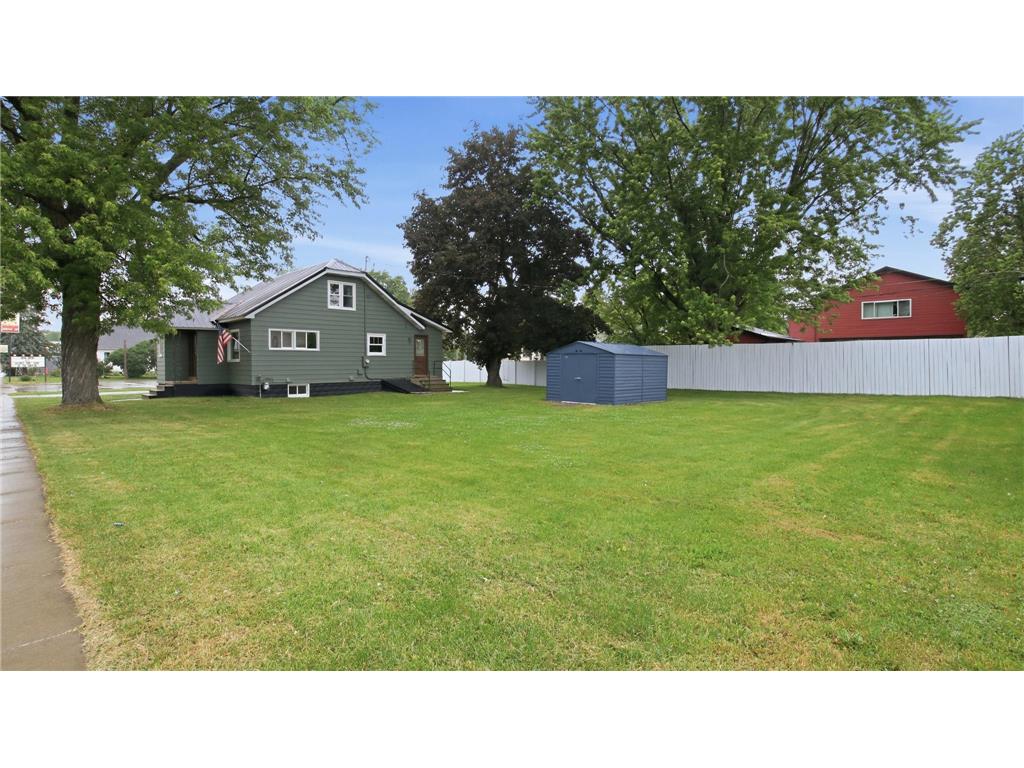 525 W Lincoln Street Augusta WI 54722 7089436 image28