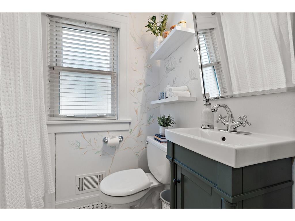 5252 Drew Avenue S Minneapolis MN 55410 7031760 image36