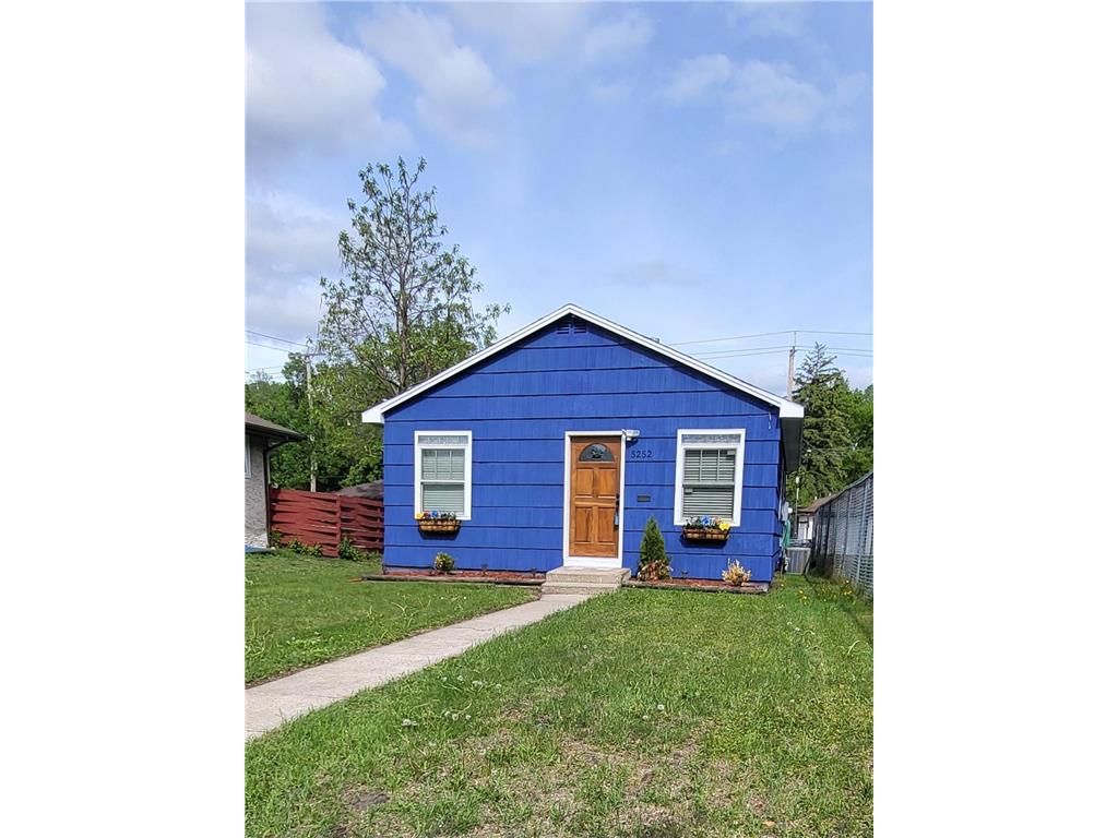 5252 Queen Avenue N Minneapolis MN 55430 6723233 image1