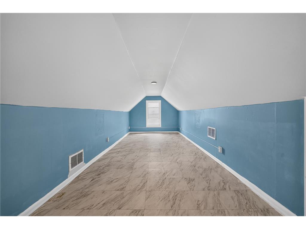 5253 N 6th Street Minneapolis MN 55430 7109155 image11