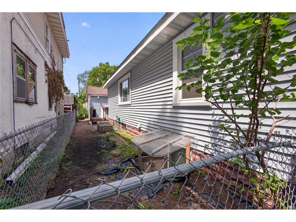 5253 N 6th Street Minneapolis MN 55430 7109155 image22