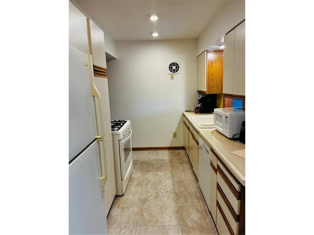 5256 Capitol Street NE Fridley MN 55421 7066883 image29