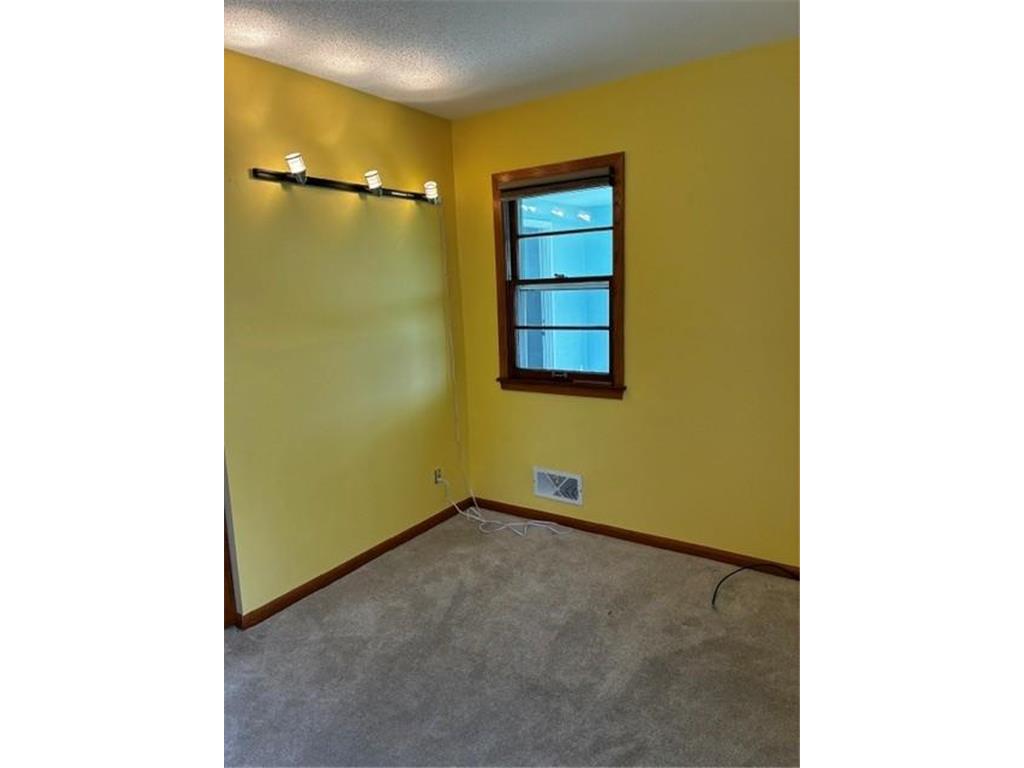 5256 Capitol Street NE Fridley MN 55421 7066883 image37