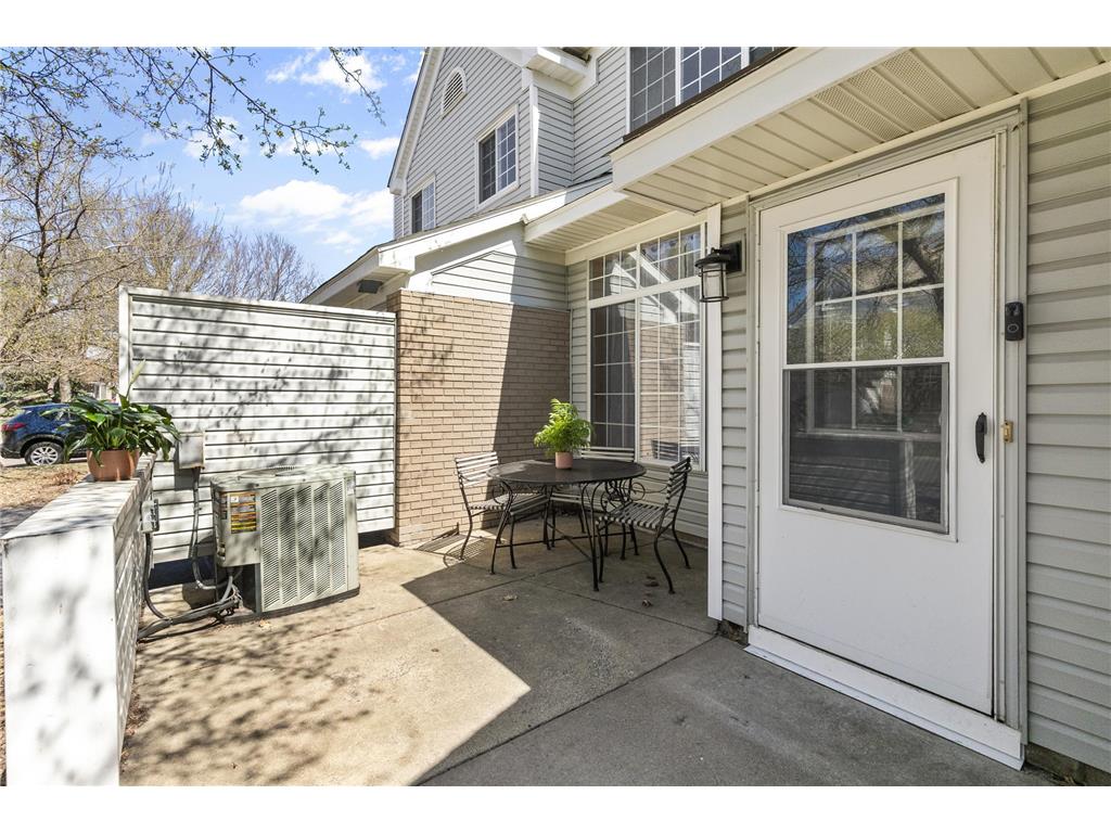526 Lovell Avenue #6 Roseville MN 55113 7059614 image2