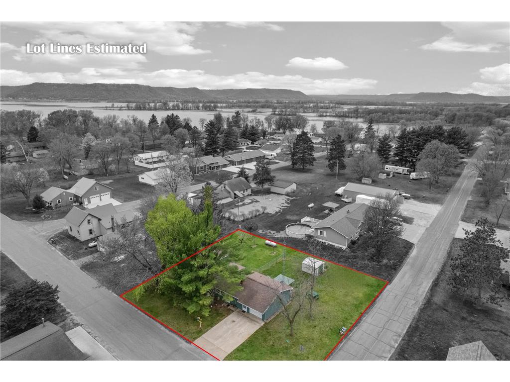 526 S Herman Street Cochrane WI 54622 7062677 image3