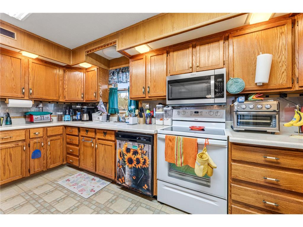 526 S Herman Street Cochrane WI 54622 7062677 image8