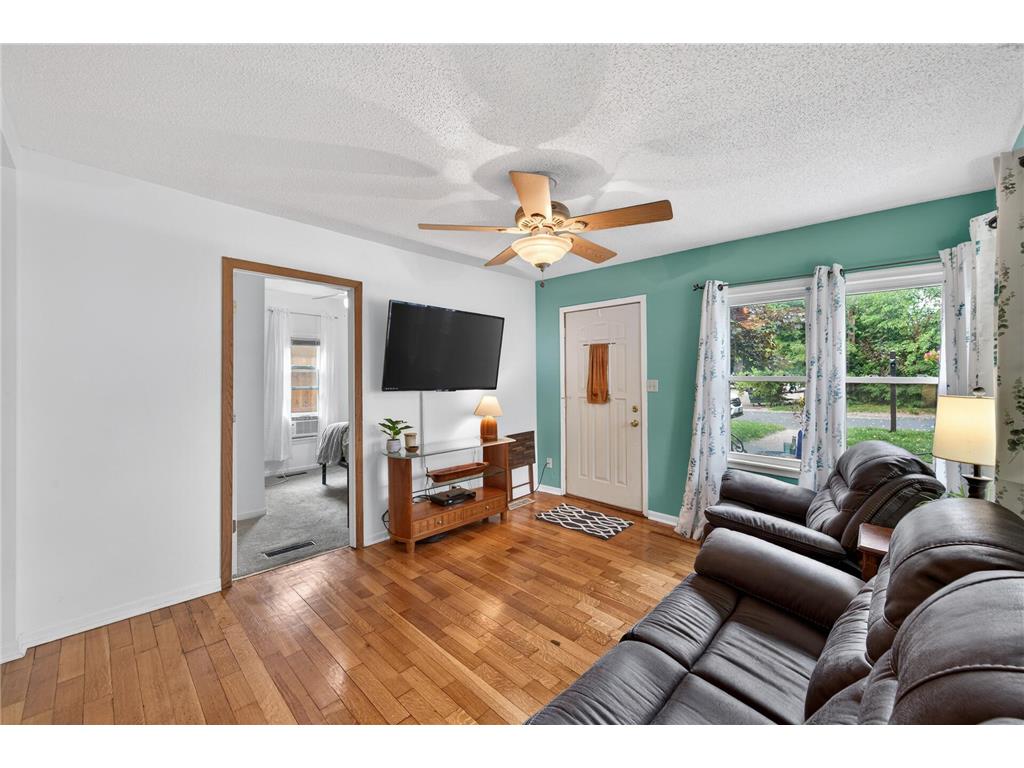 526 Summit Street NE Columbia Heights MN 55421 7044199 image10