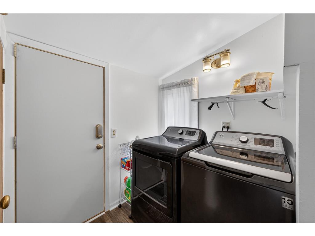 526 Summit Street NE Columbia Heights MN 55421 7044199 image24