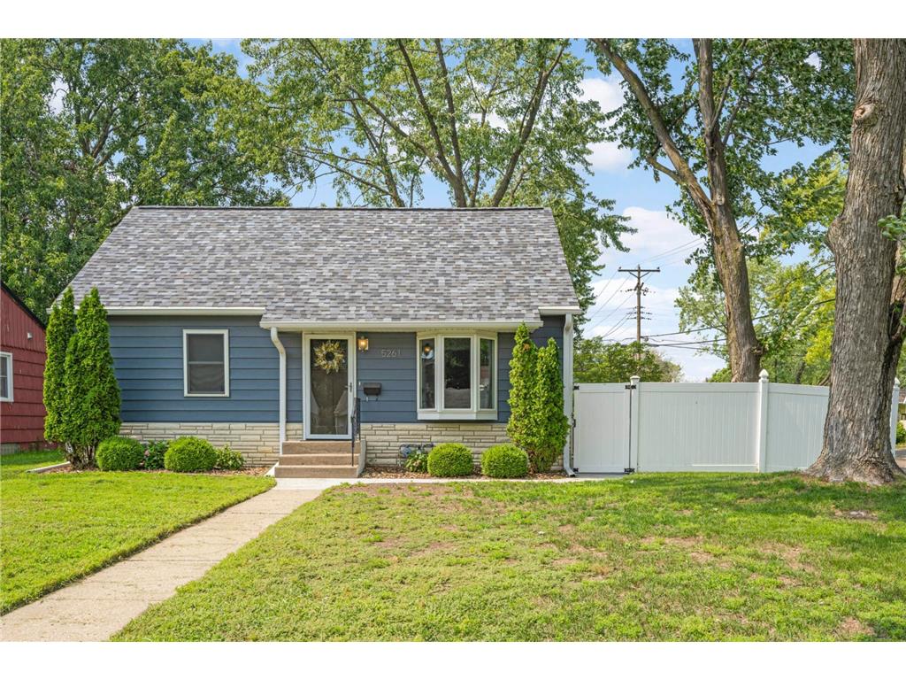 5261 Hampshire Avenue N Crystal MN 55428 6421551 image1