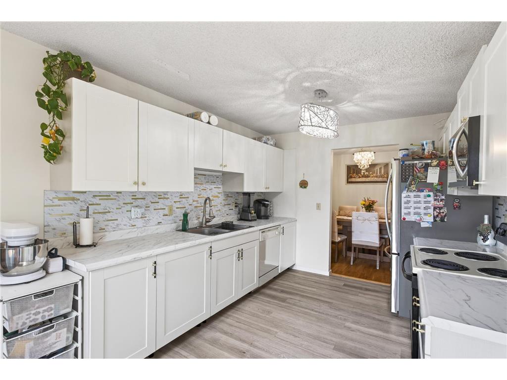 5267 Balmoral Lane Bloomington MN 55437 7080139 image1