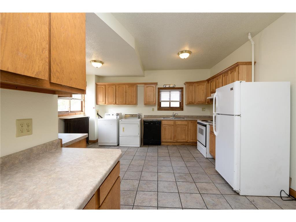 527 6th Avenue S Saint Cloud MN 56301 6797656 image4