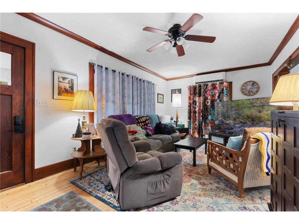 527 E Academy Street Owatonna MN 55060 6805452 image4