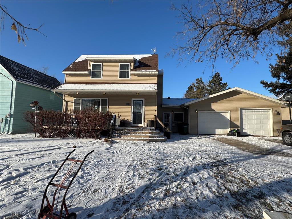 527 E Riverside Avenue Warren MN 56762 6677356 image1