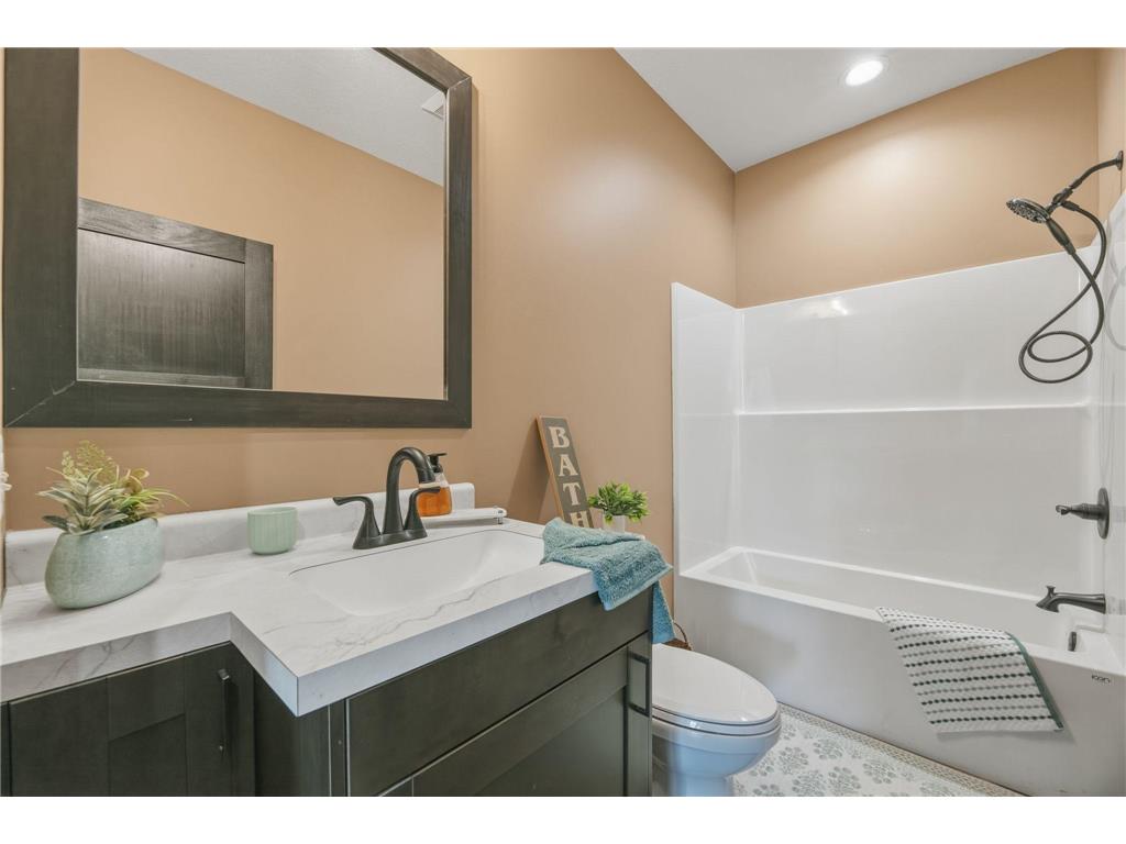 527 Miller Ave SW Hutchinson MN 55350 7026896 image20