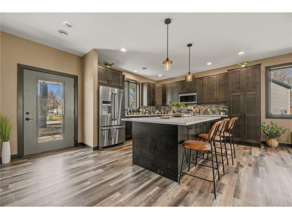 527 Miller Ave SW Hutchinson MN 55350 7026896 image4