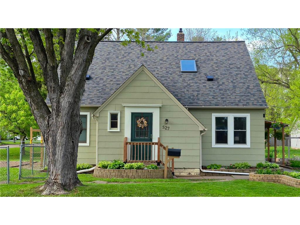 527 W Division Street River Falls WI 54022 7067449 image1