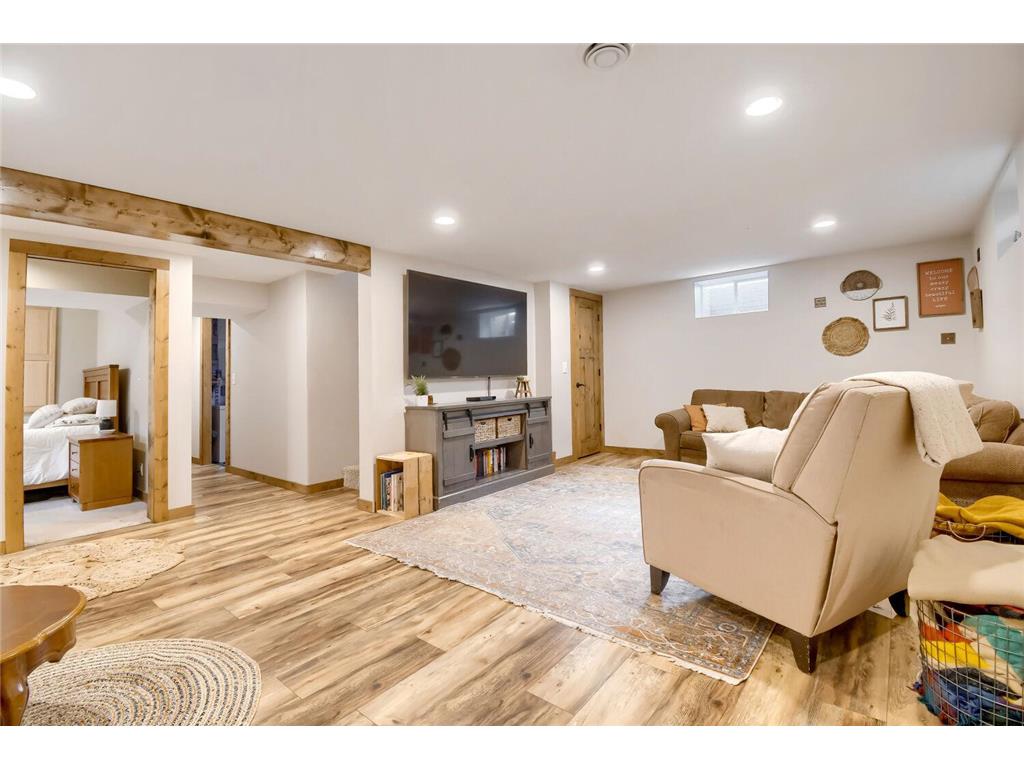 527 W Division Street River Falls WI 54022 7067449 image15