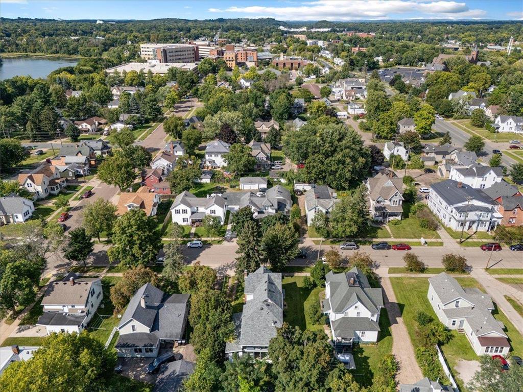 527 W Grand Avenue Eau Claire WI 54703 6785011 image29