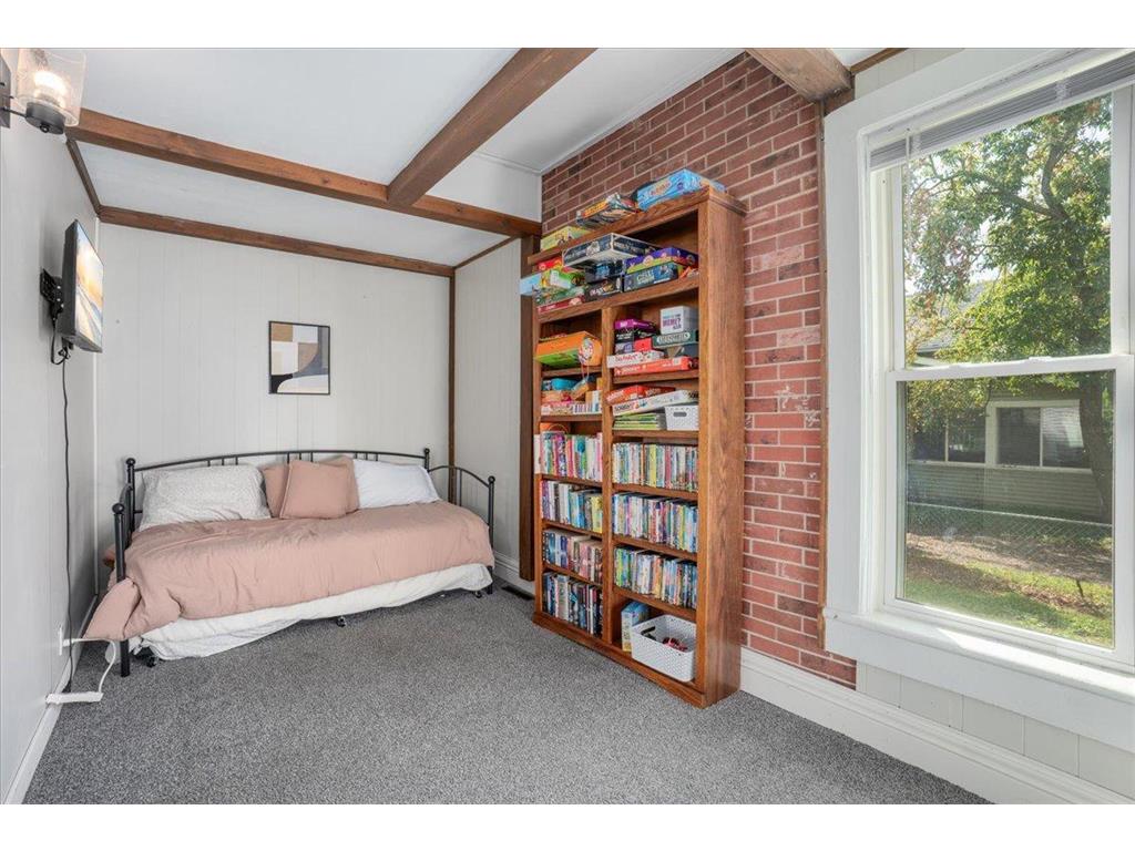 527 W Grand Avenue Eau Claire WI 54703 6785011 image5