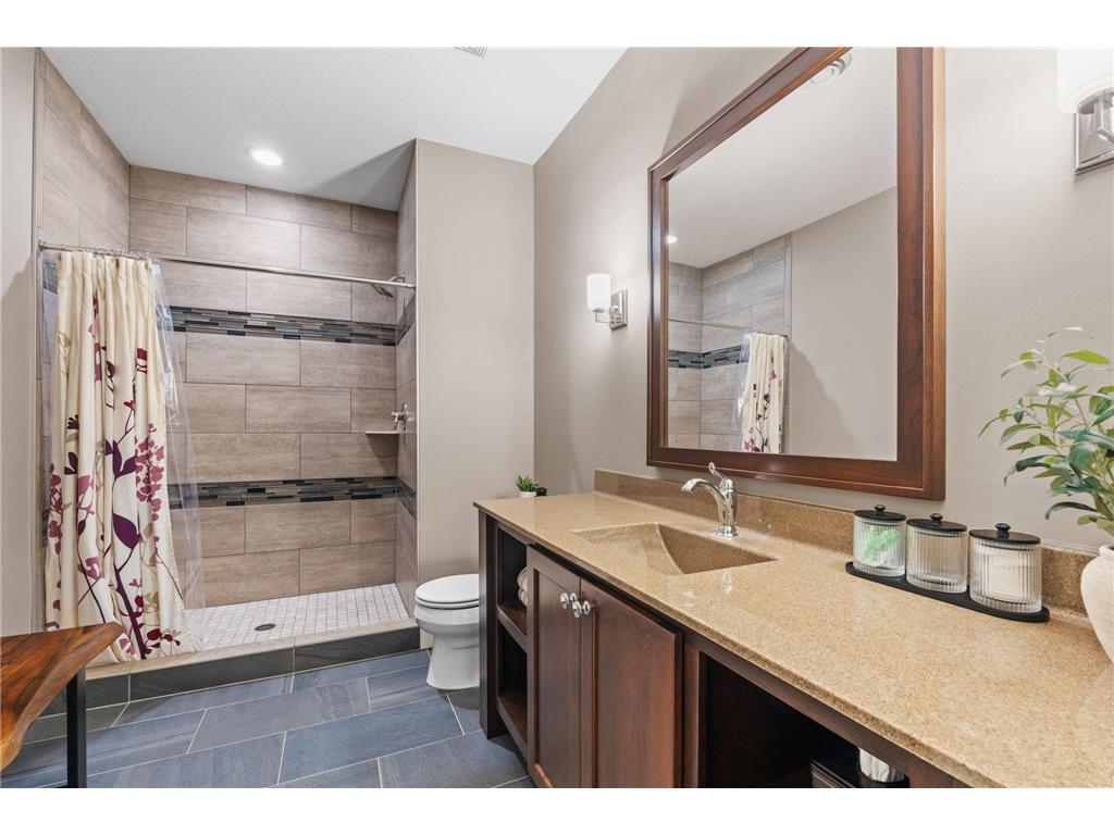 5275 Ranchview Lane N Plymouth MN 55446 7066000 image26
