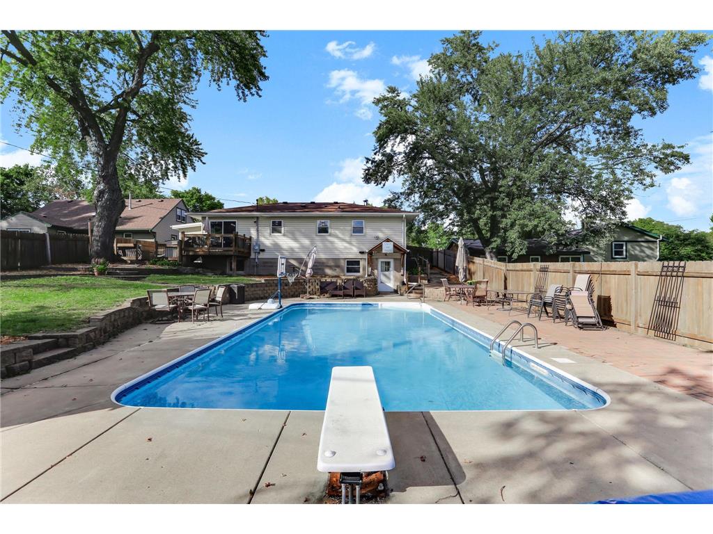 528 17th Street E Hastings MN 55033 6794913 image1