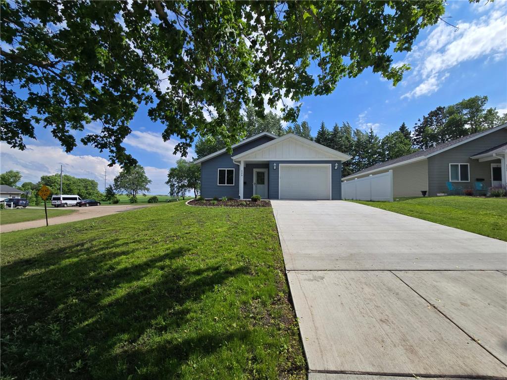 528 E St Charles Avenue Fergus Falls MN 56537 7088618 image1