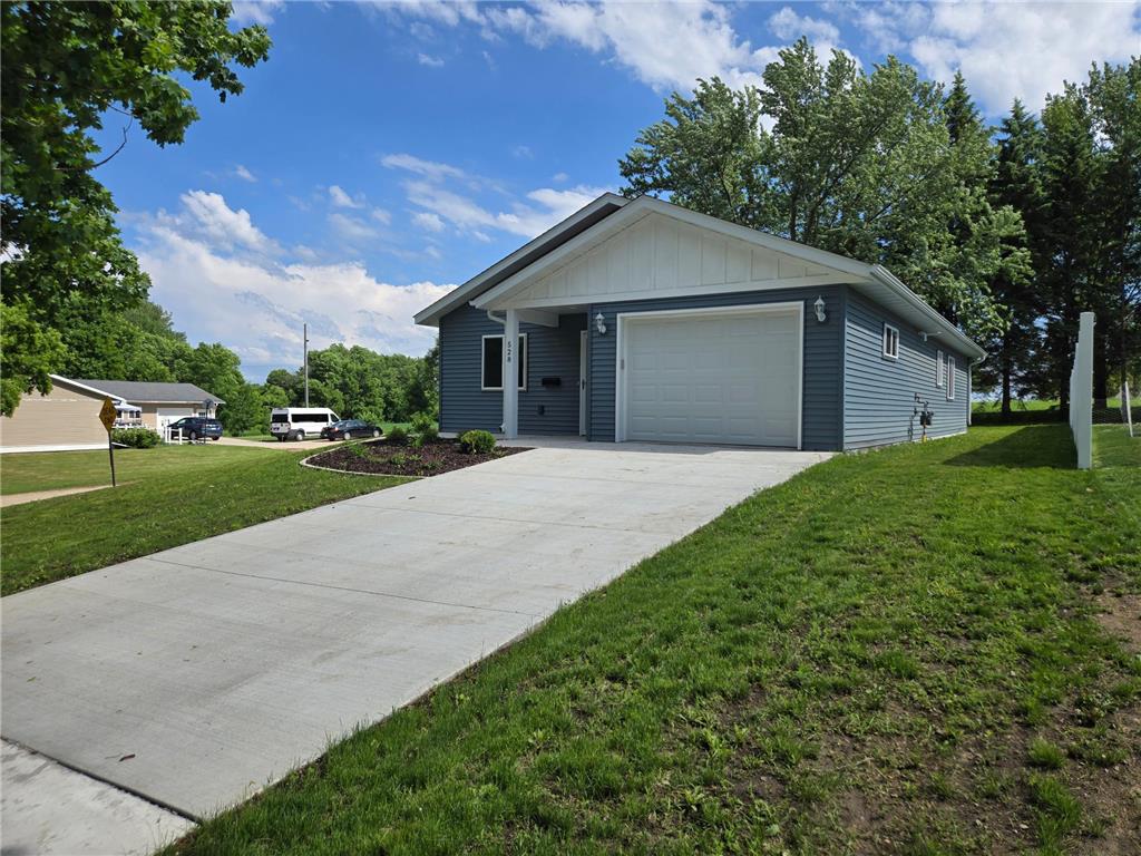 528 E St Charles Avenue Fergus Falls MN 56537 7088618 image2