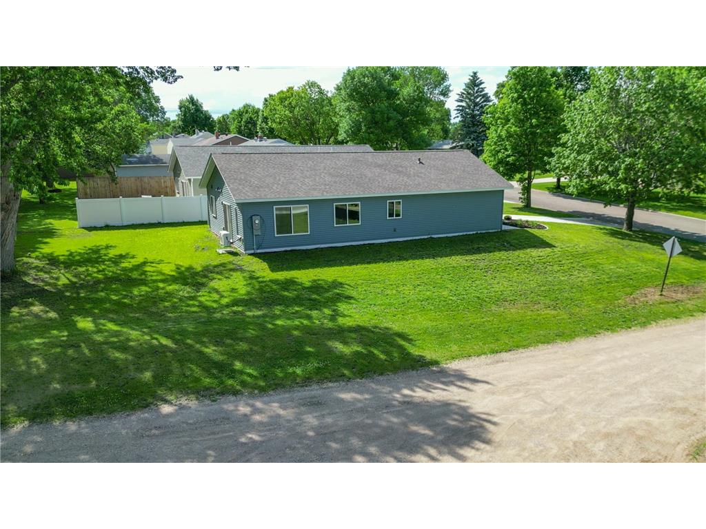 528 E St Charles Avenue Fergus Falls MN 56537 7088618 image4
