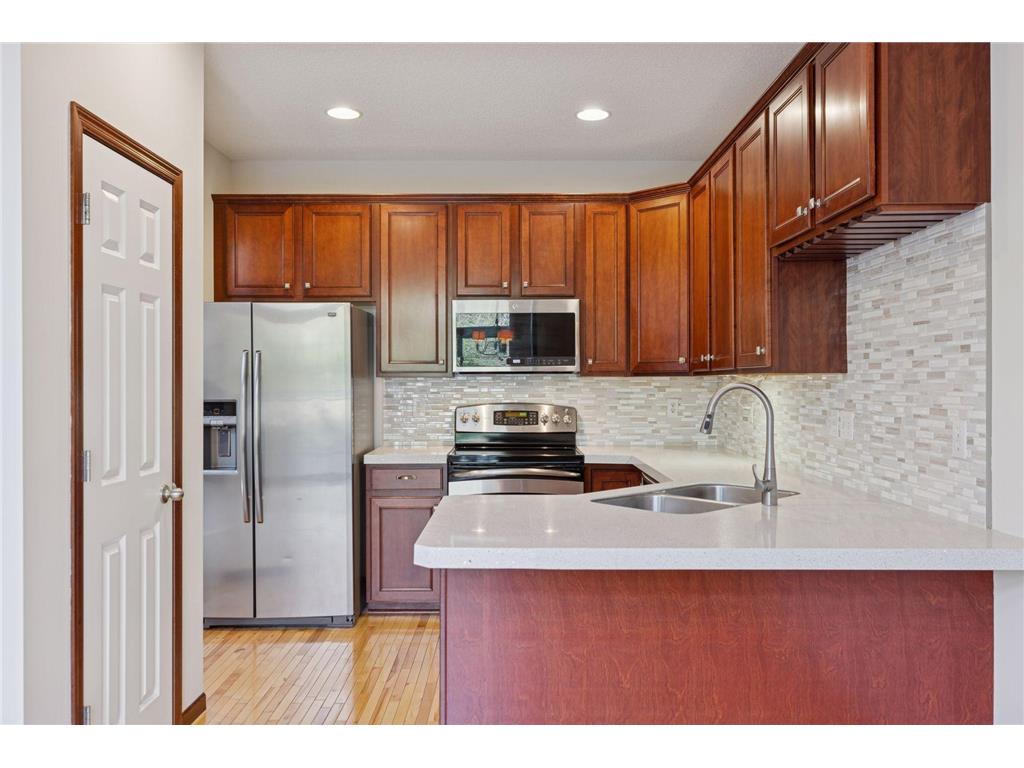 528 Sutherland Drive Woodbury MN 55129 6815994 image17