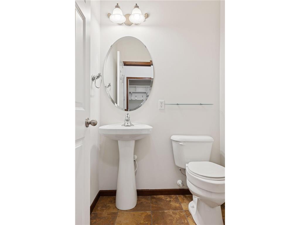 528 Sutherland Drive Woodbury MN 55129 6815994 image23