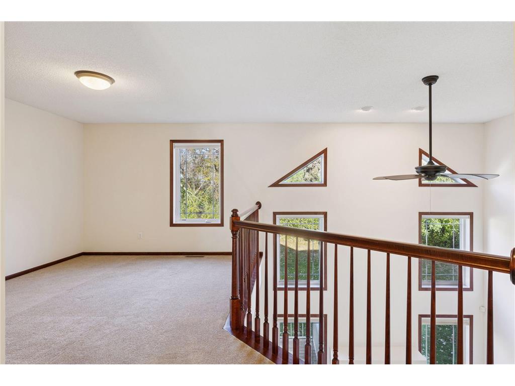 528 Sutherland Drive Woodbury MN 55129 6815994 image26