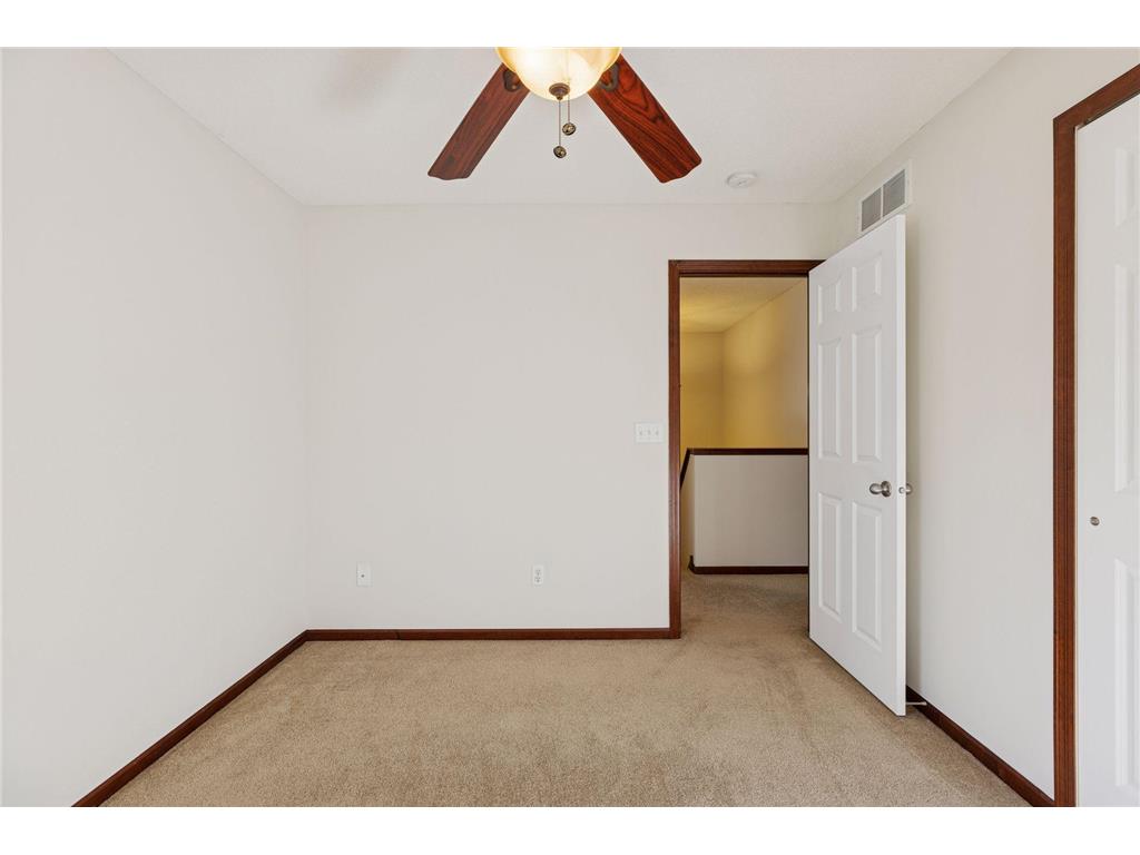 528 Sutherland Drive Woodbury MN 55129 6815994 image33