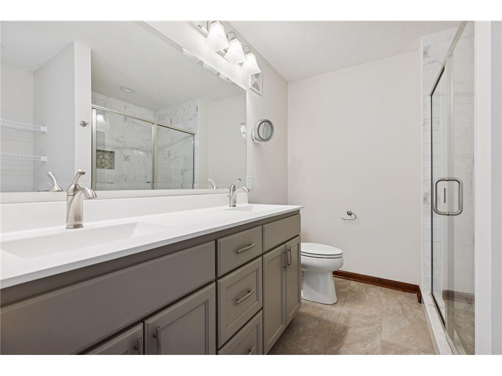 528 Sutherland Drive Woodbury MN 55129 6815994 image37