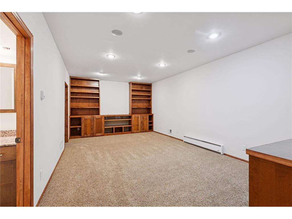 528 Sutherland Drive Woodbury MN 55129 6815994 image39