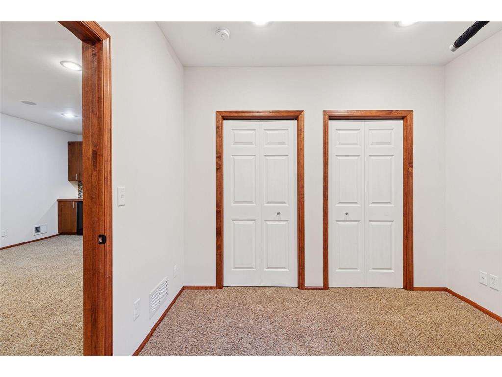 528 Sutherland Drive Woodbury MN 55129 6815994 image46