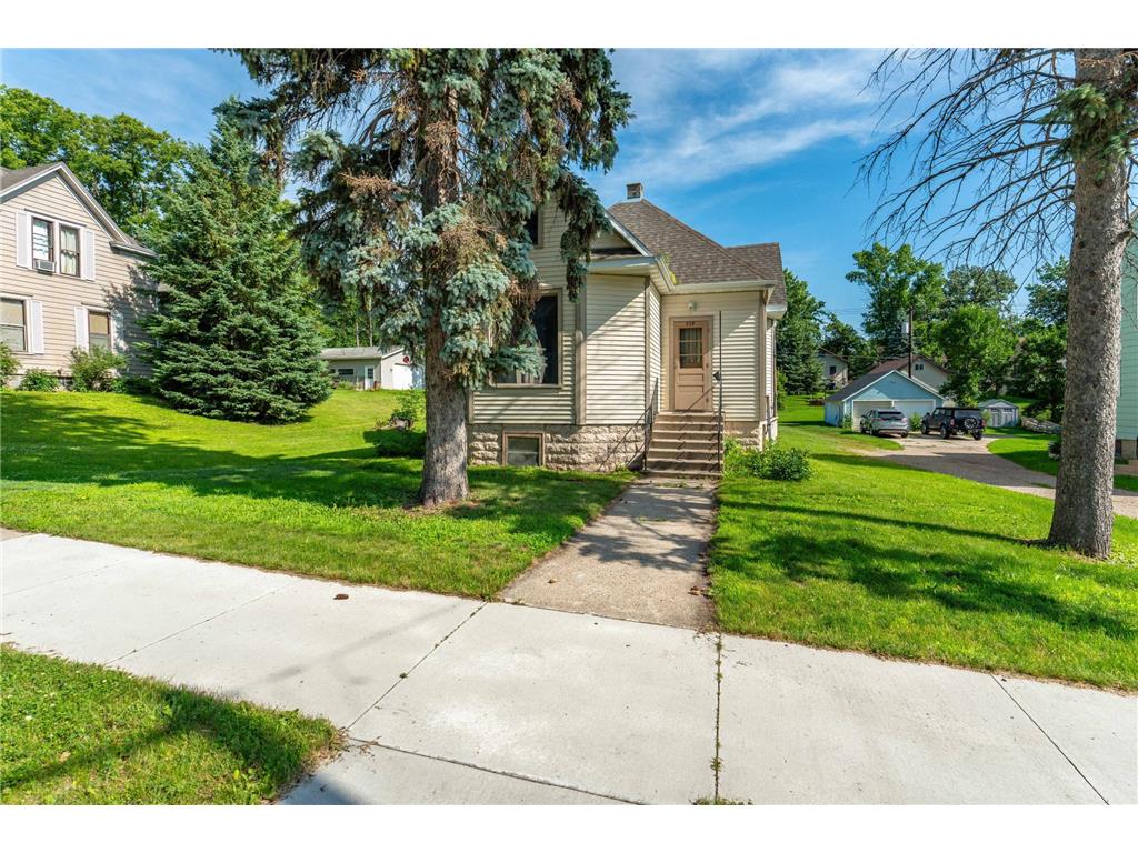 528 W Summit Avenue Fergus Falls MN 56537 7104948 image19