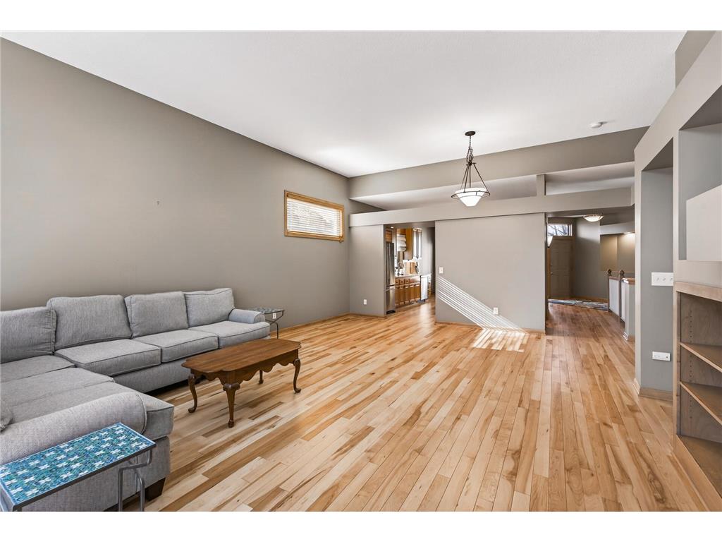 528 Wildflower Burnsville MN 55306 7022612 image10