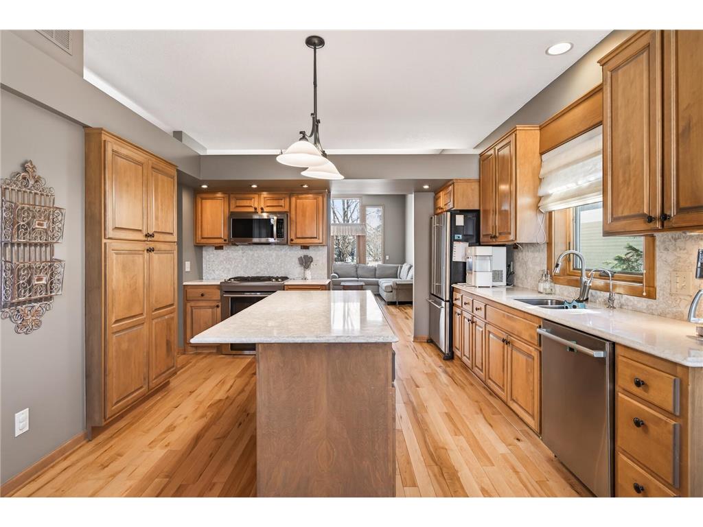 528 Wildflower Burnsville MN 55306 7022612 image13