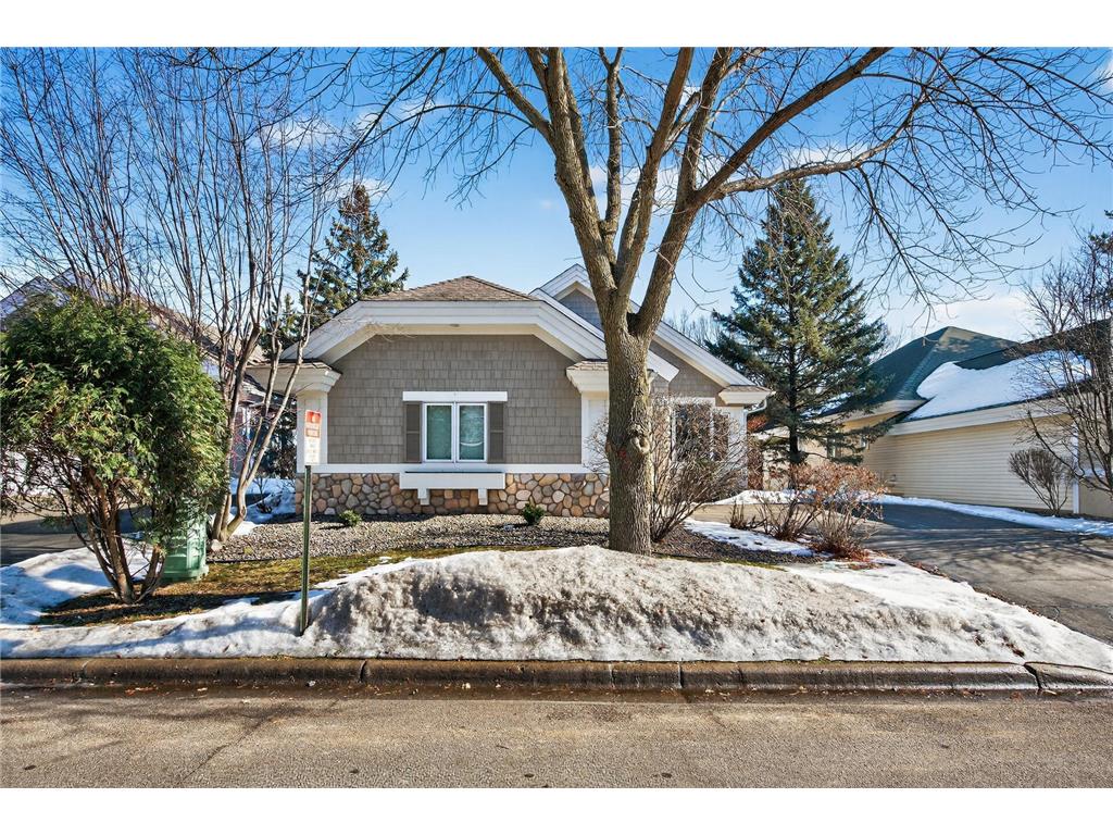 528 Wildflower Burnsville MN 55306 7022612 image2