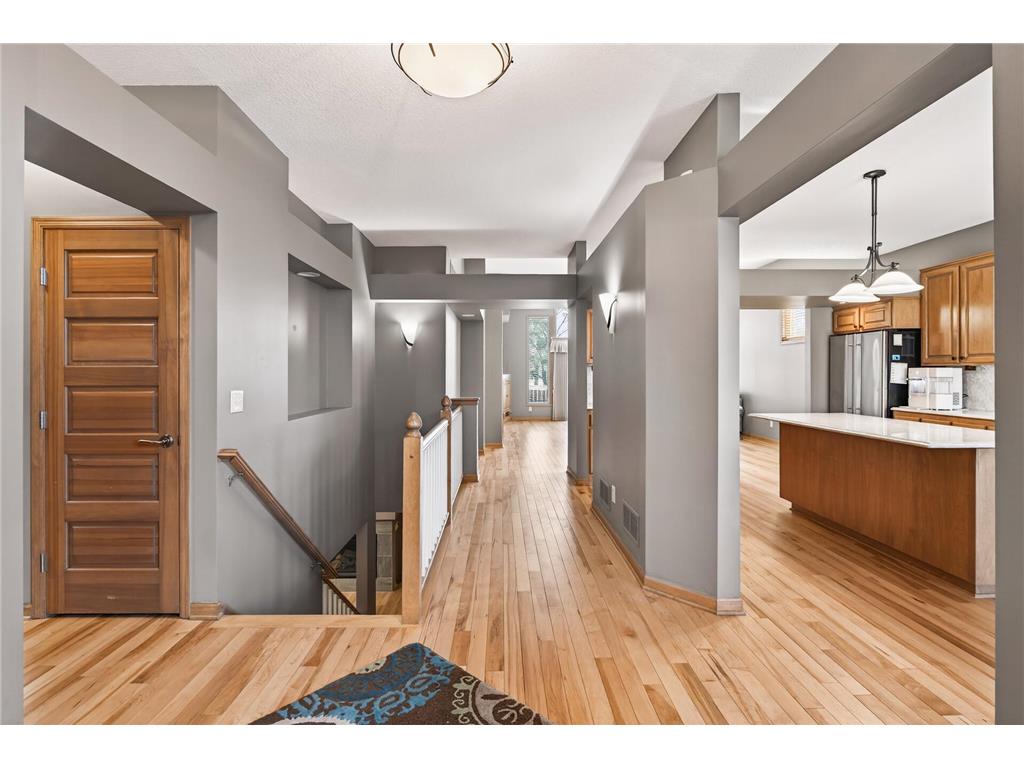 528 Wildflower Burnsville MN 55306 7022612 image5