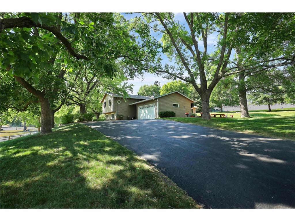 5280 W 137th Street Savage MN 55378 6390573 image1