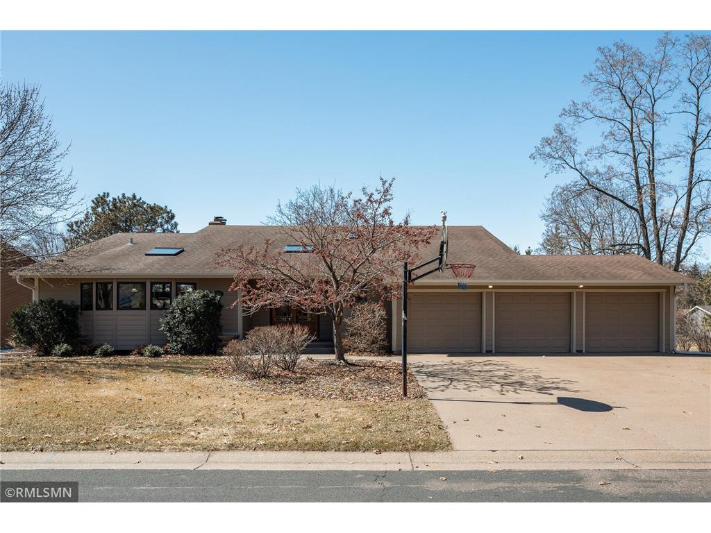 5285 E Lake Beach Court Shoreview MN 55126 6694273 image1