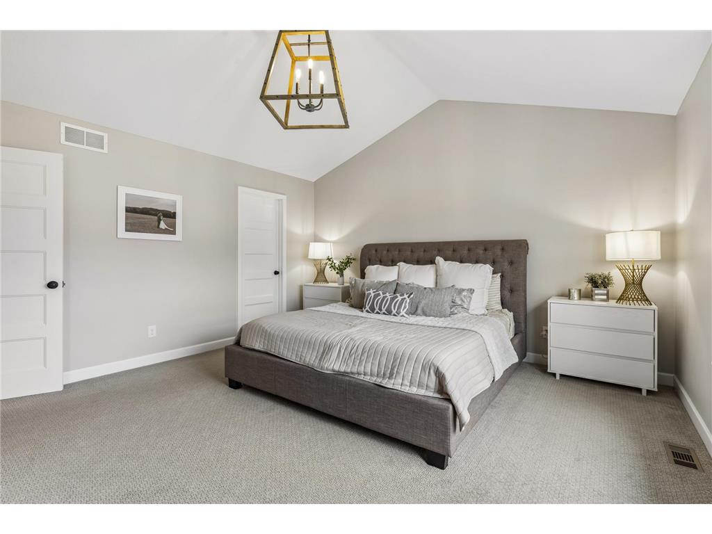 5288 Porchlight View Woodbury MN 55129 7051062 image20