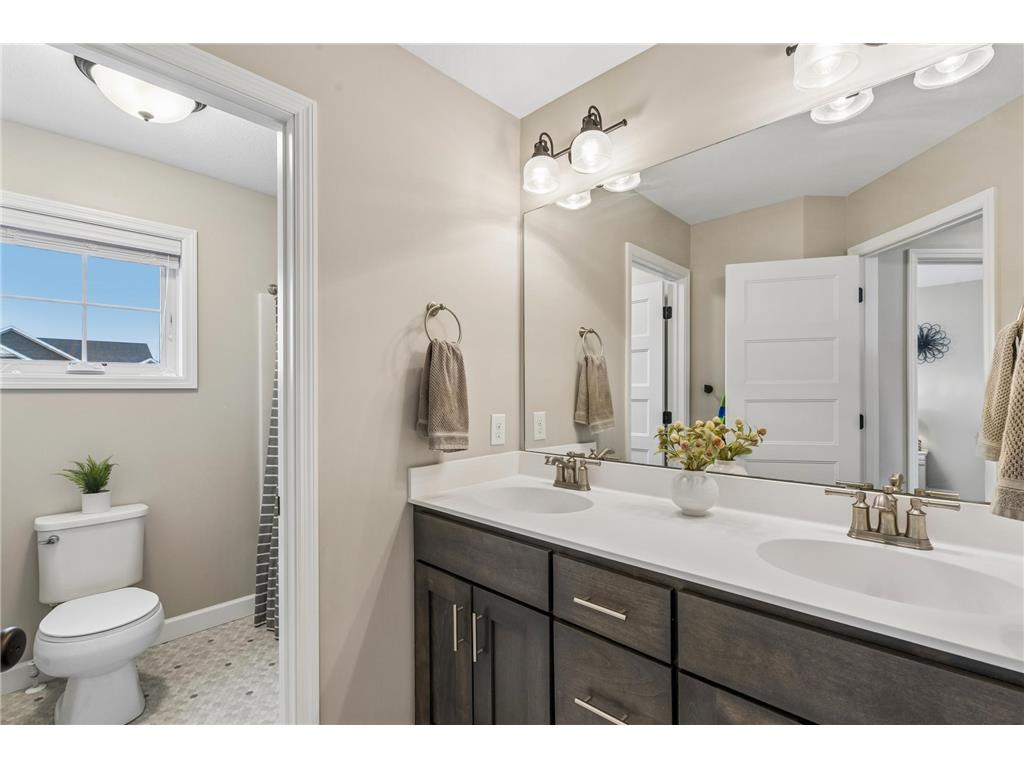5288 Porchlight View Woodbury MN 55129 7051062 image31