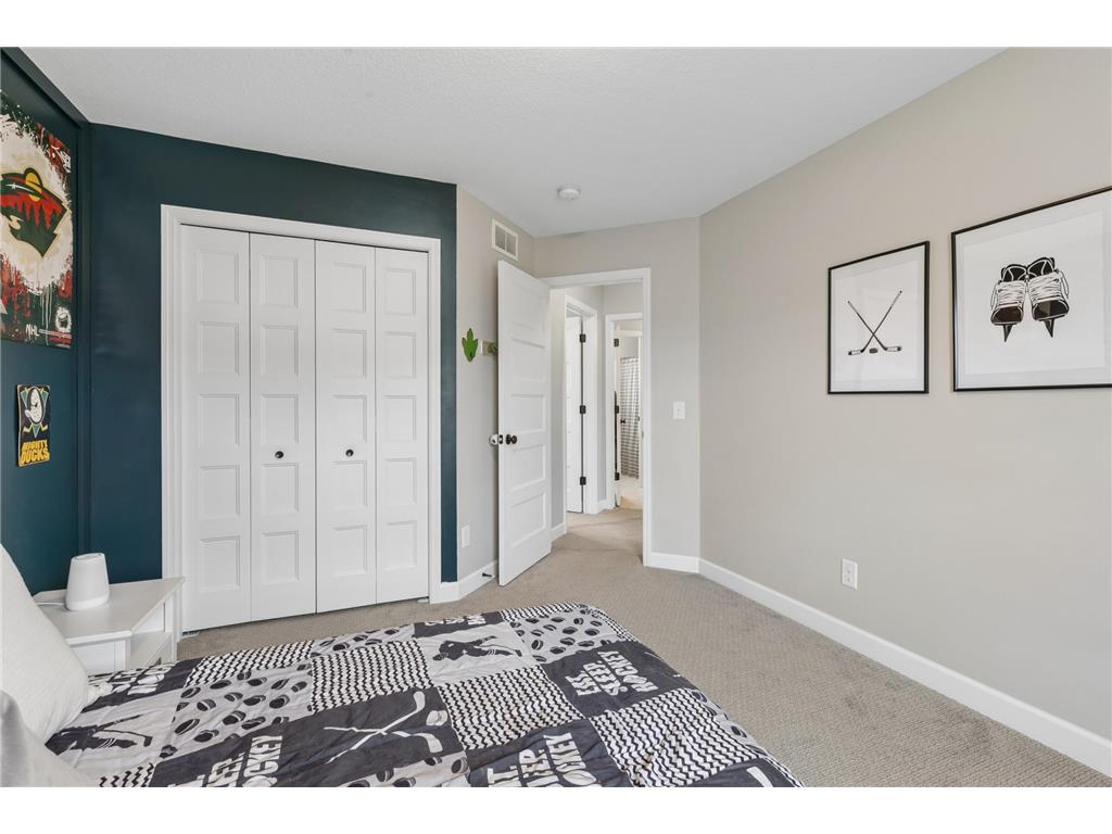 5288 Porchlight View Woodbury MN 55129 7051062 image33