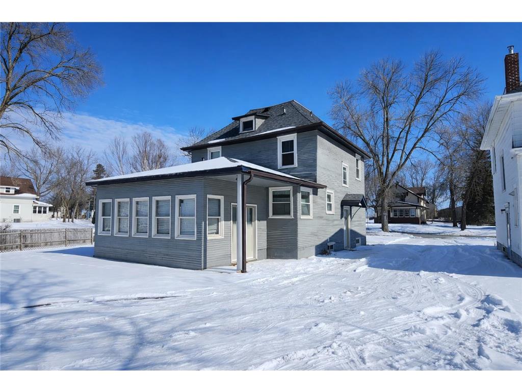 529 7th Street NW Willmar MN 56201 7026605 image3