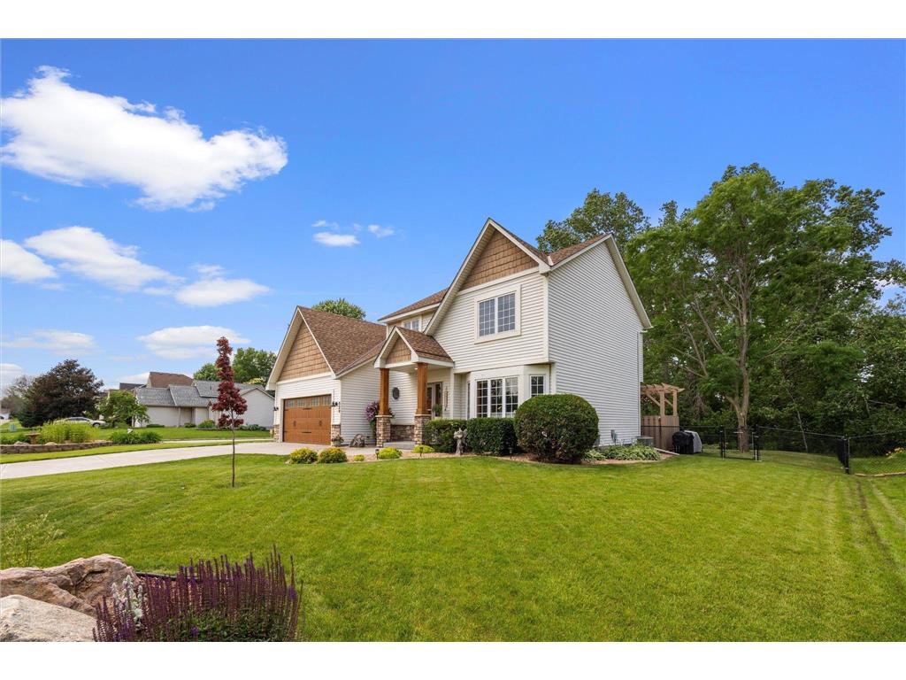 529 Eagle Ridge Road, Woodbury, MN, 55125 | MLS: 6559316 | Edina Realty