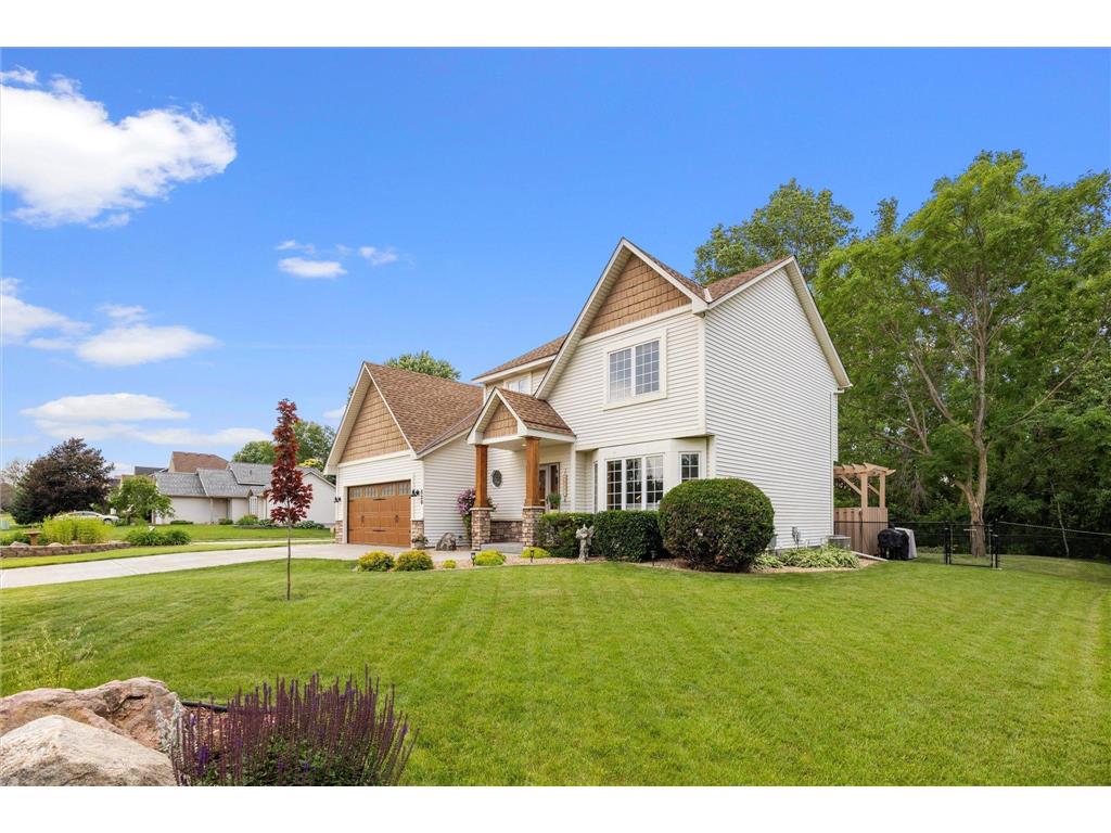 529 Eagle Ridge Road, Woodbury, MN, 55125 | MLS: 6559316 | Edina Realty