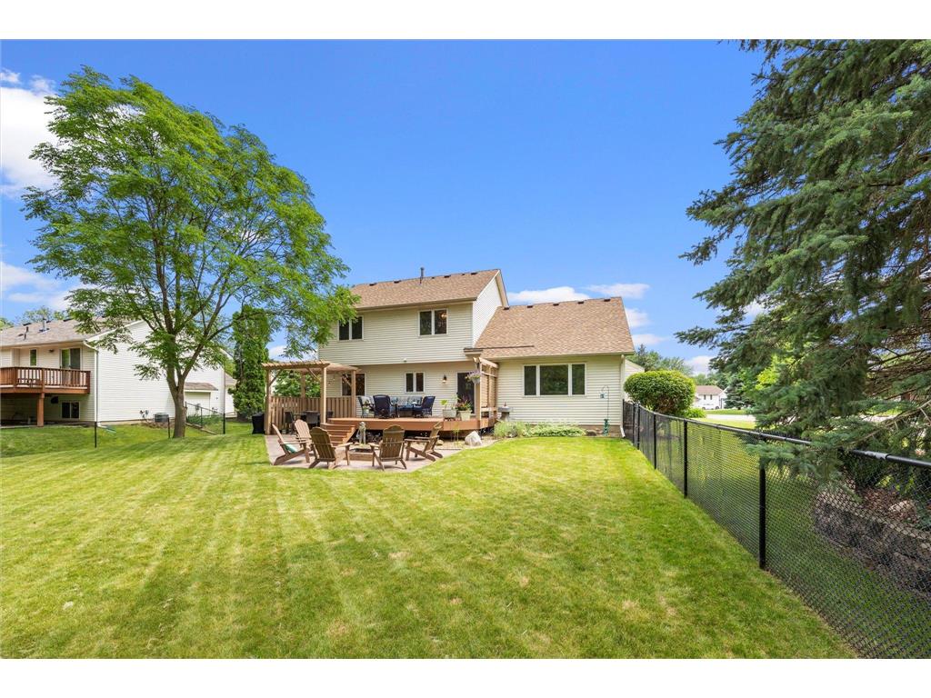529 Eagle Ridge Road, Woodbury, MN, 55125 | MLS: 6559316 | Edina Realty