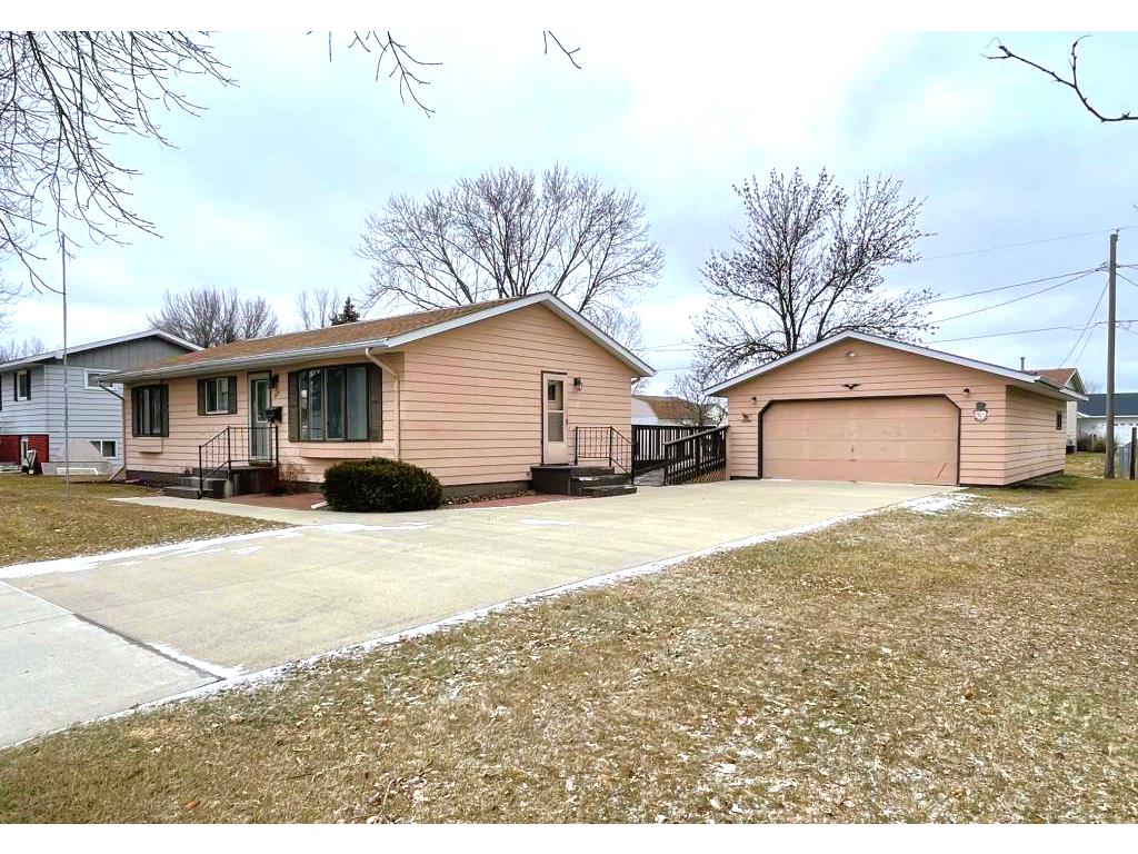 529 Sunrise Avenue Paynesville MN 56362 6487861 image1